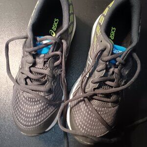 ASICS Women's 22 Gel-Cumulus  Style # 1014A148 Size 5 1/2 Low top Lace ups Gray